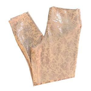 Fabletics Pink Shimmer Size Med EUC/NC #008